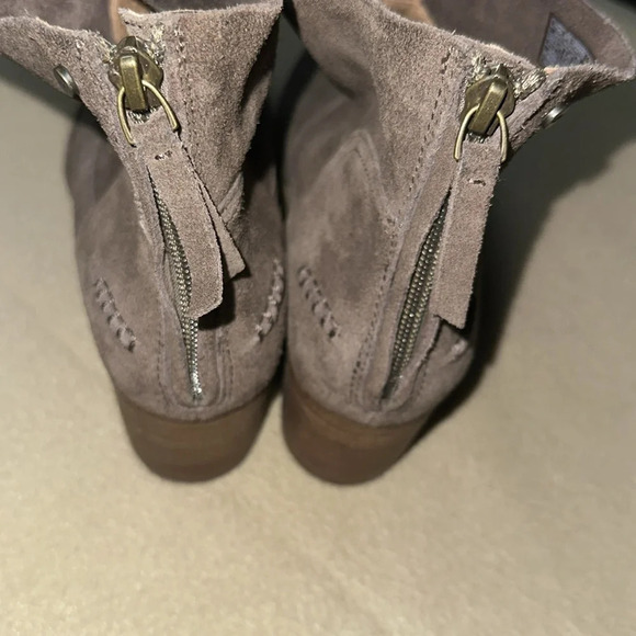 SALE!!!! 🔥🔥🔥 Ugg Bandara Suede Ankle Boot Women Shoe Size 9.5 - Picture 14 of 16